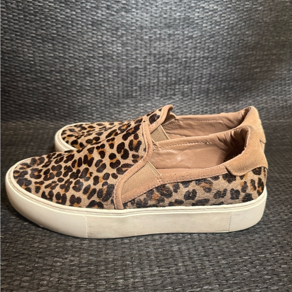 UGG Brown Tan Sneakers Casual Style